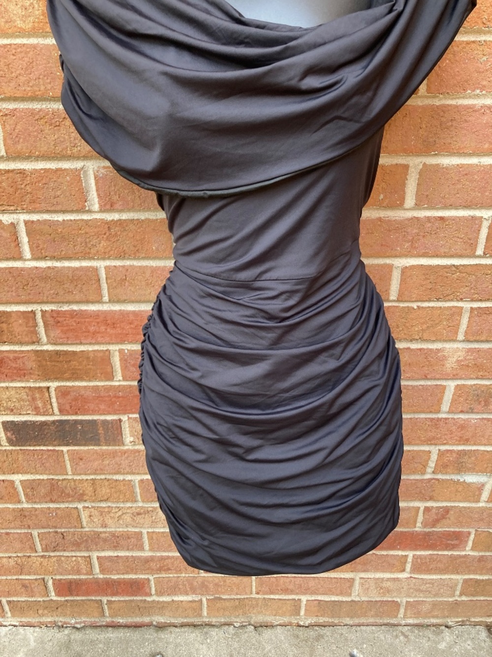 One-Shoulder Ruched Bodycon Dress - Large - Picture 12 of 16